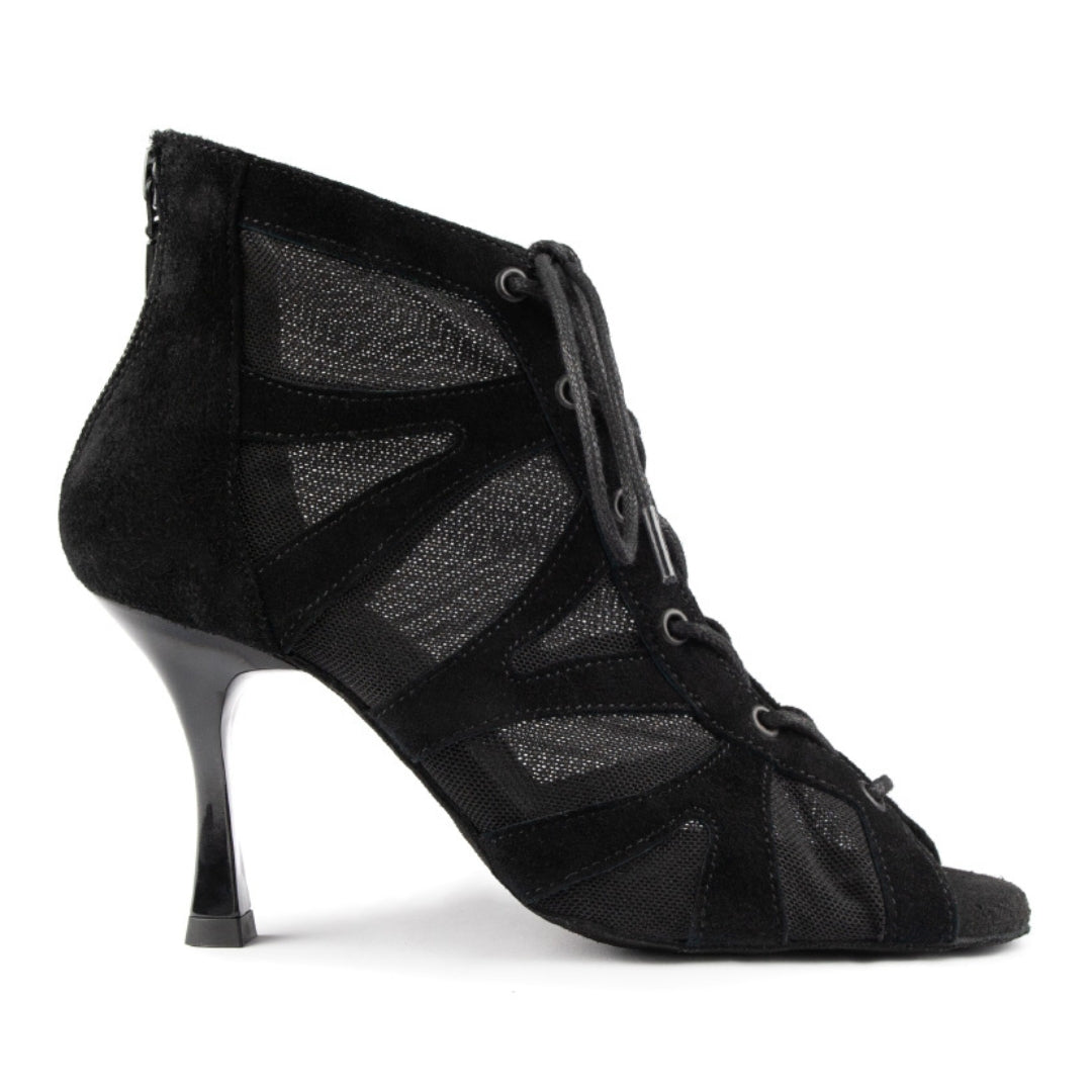 Die Tanzschuhe Portdance PD819 aus schwarzem Nubukleder bieten atmungsaktives Mesh, Wildlederdesign und hervorragende Stabilität.